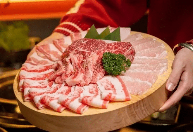 山葵烤肉培训：山葵烤肉店应该用炭烤还是电烤？🔥🌿🥩