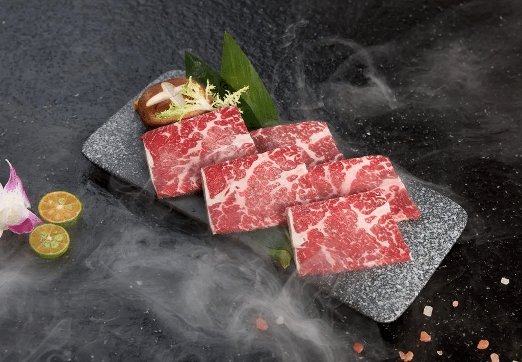 为什么日本烧肉店很少腌牛肉？玉子料理学院揭秘日式烧肉真正的核心🥩