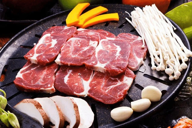 学员提问：牛肉新不新鲜怎么看？玉子烤肉培训教你从颜色、气味和状态判断