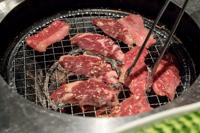 薪火烤肉培训：明火、暗火、余烬，分别应该怎么烤？