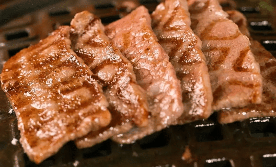 日式烤肉的核心酱汁集合：烧肉店常用酱汁与基础配方