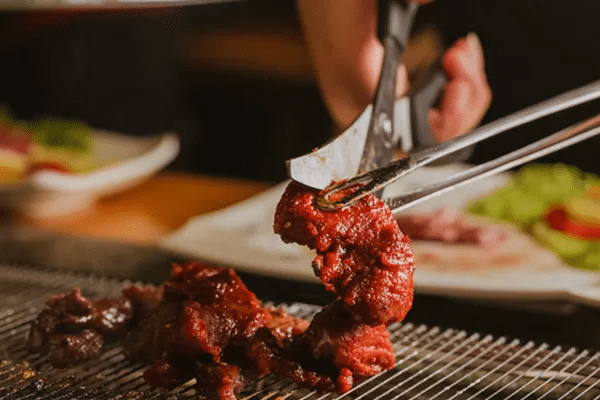 烤肉店到底需不需要料理长？玉子料理学院分析不同规模门店人员配置