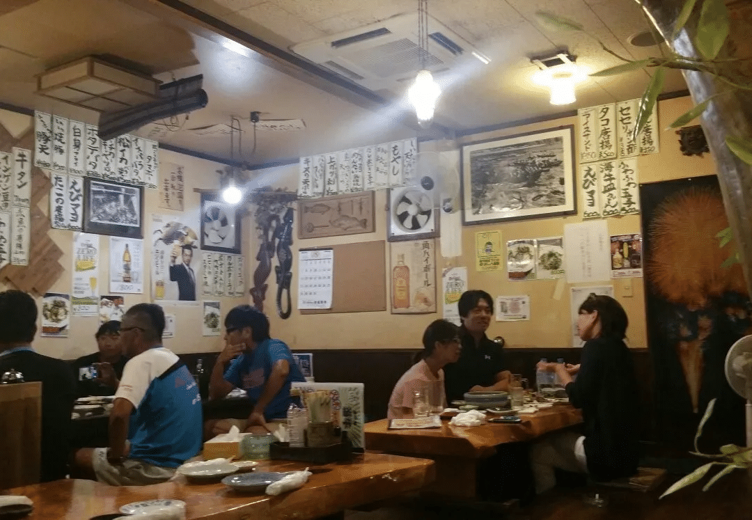 居酒屋设计的10个小技巧：不一定装修很贵，但一定要让顾客觉得“想坐下来喝一杯”